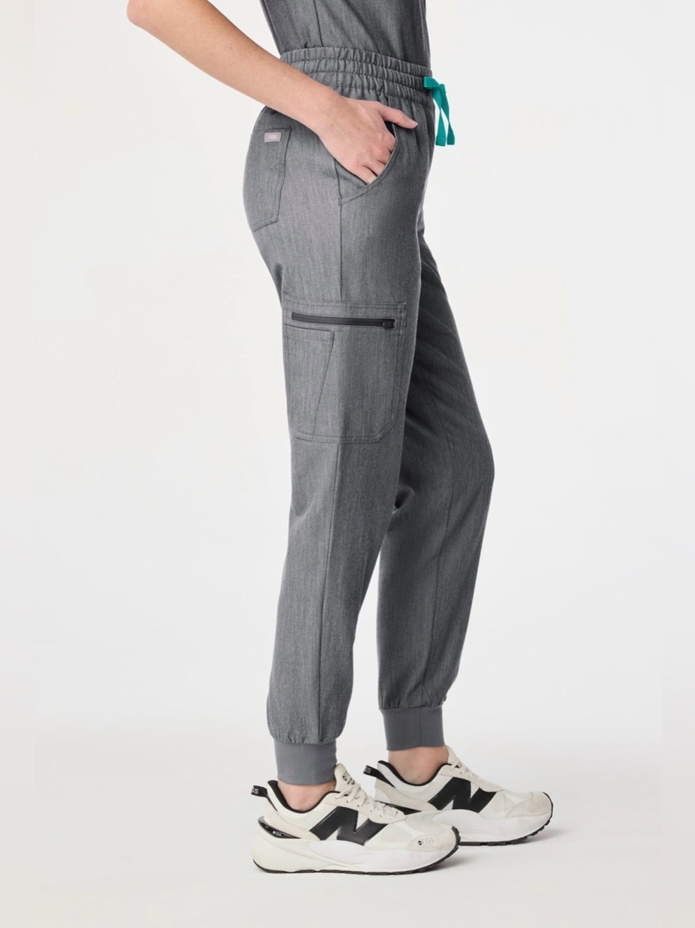 Figs Uman Jogger Scrub Pant in Graphite